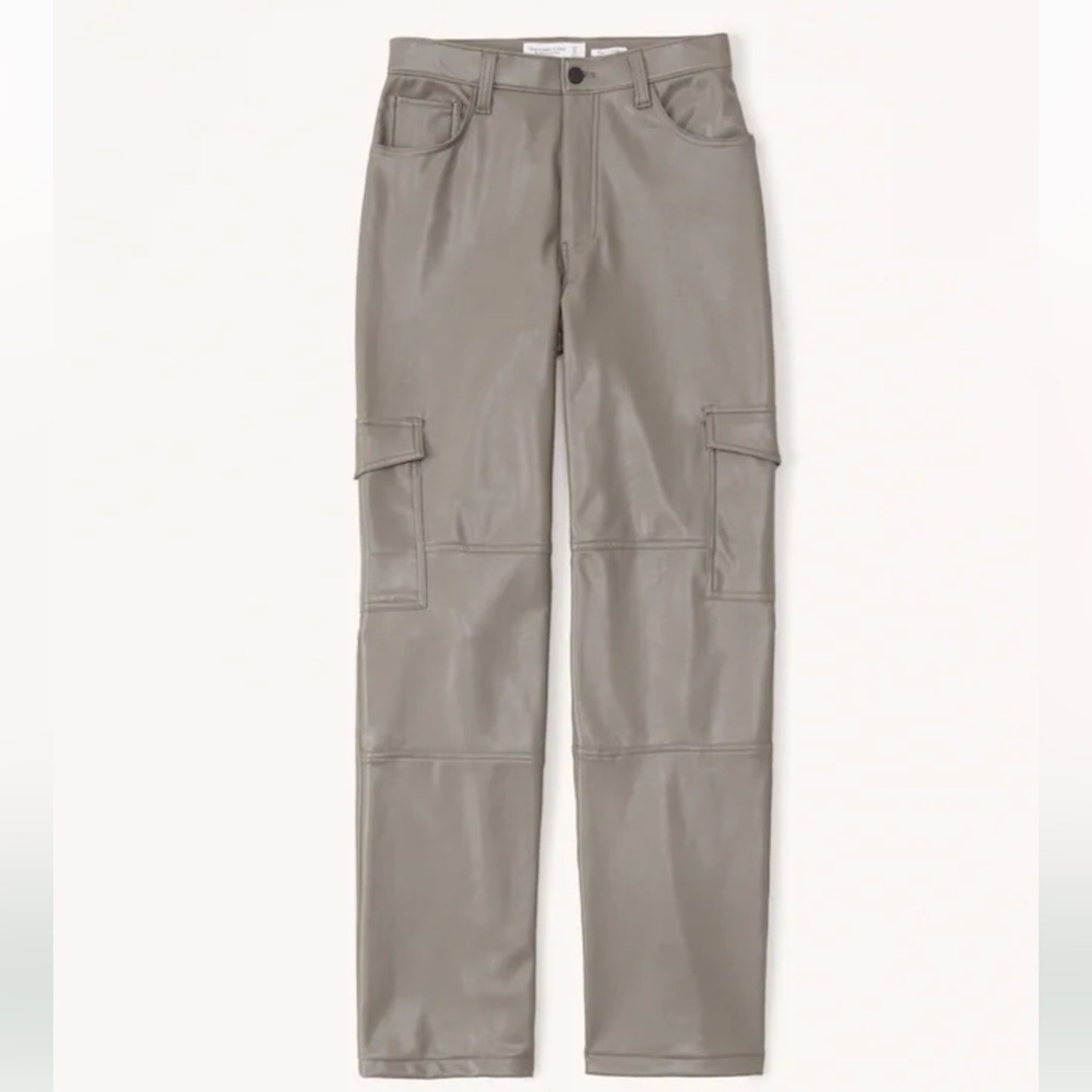 Curve Love Vegan Leather Cargo 90s Relaxed Pant